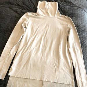 Unused turtleneck shirt - long back & sleeves